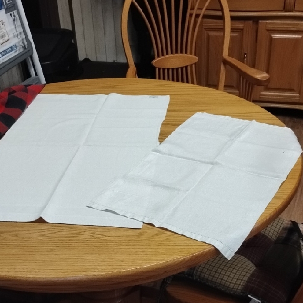 Canon White Cotton Fabric And Small Napkin Or Towel